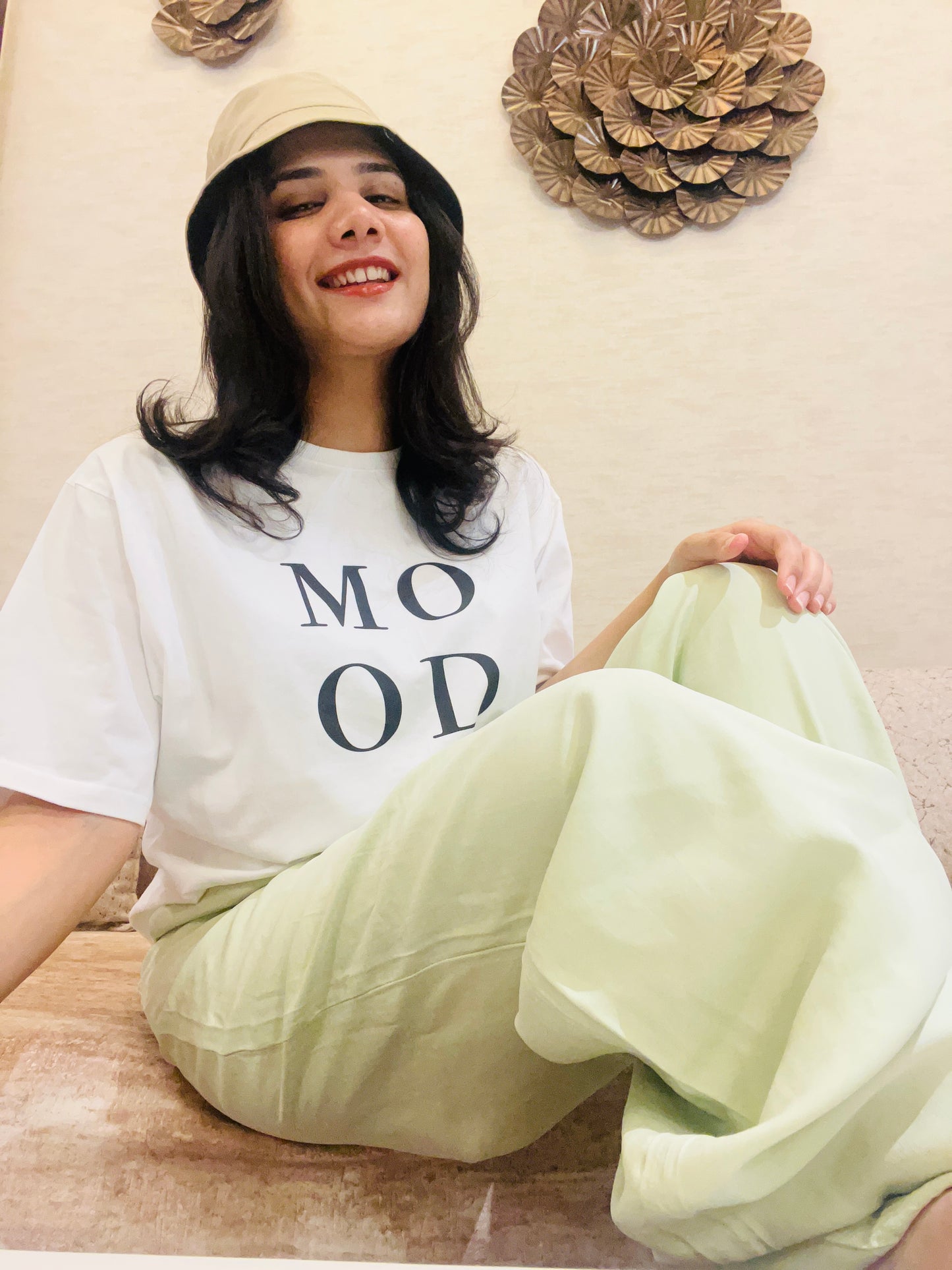 'MOOD' White Oversized T-Shirt