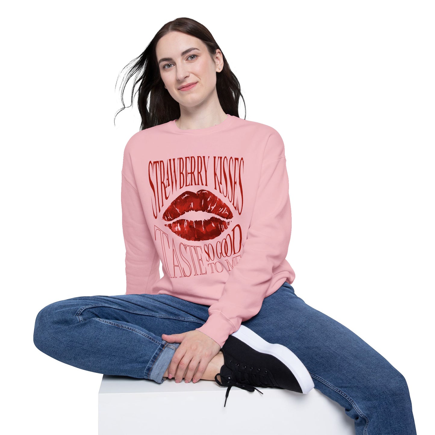 'Strawberry Kisses' Oversized Sweatshirt (PINK)