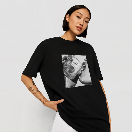 'Chanel N5' Unisex Oversized T-Shirt