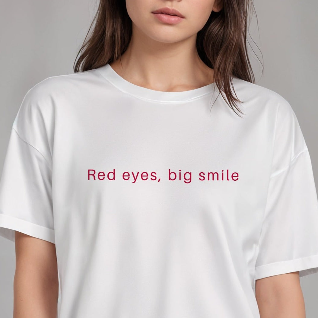 'Red eyes, big smile' Oversized Unisex T-Shirt